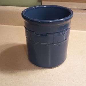Large longaberger blue crock